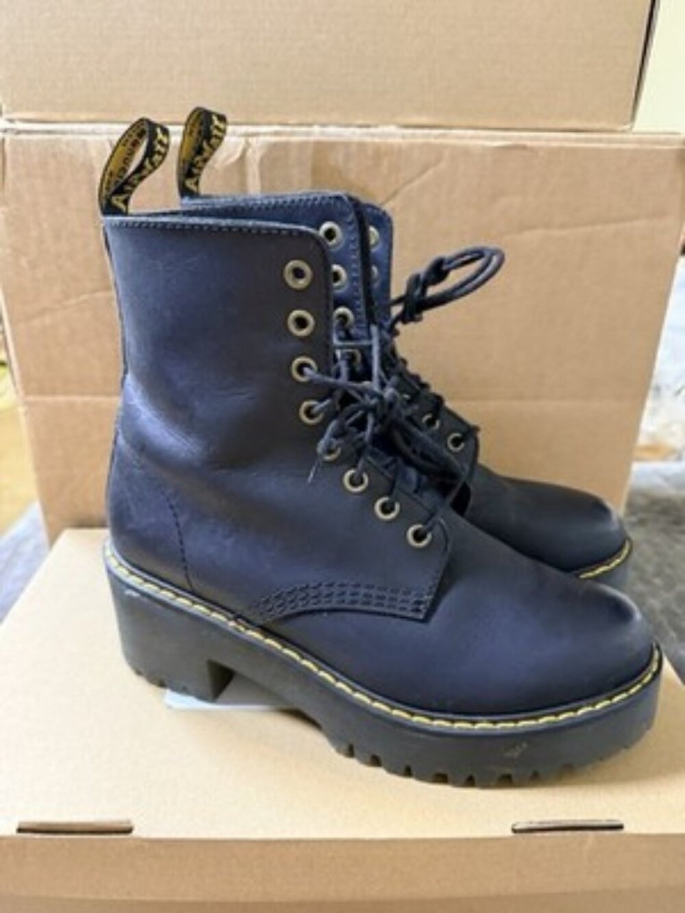 Dr Martens Black Platform Combat Boots Women’s Size 7L Used Excellent